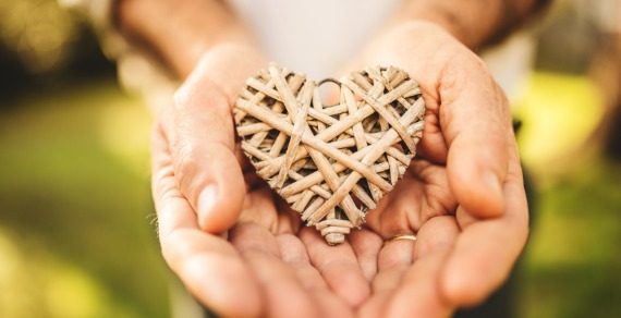 give others happiness